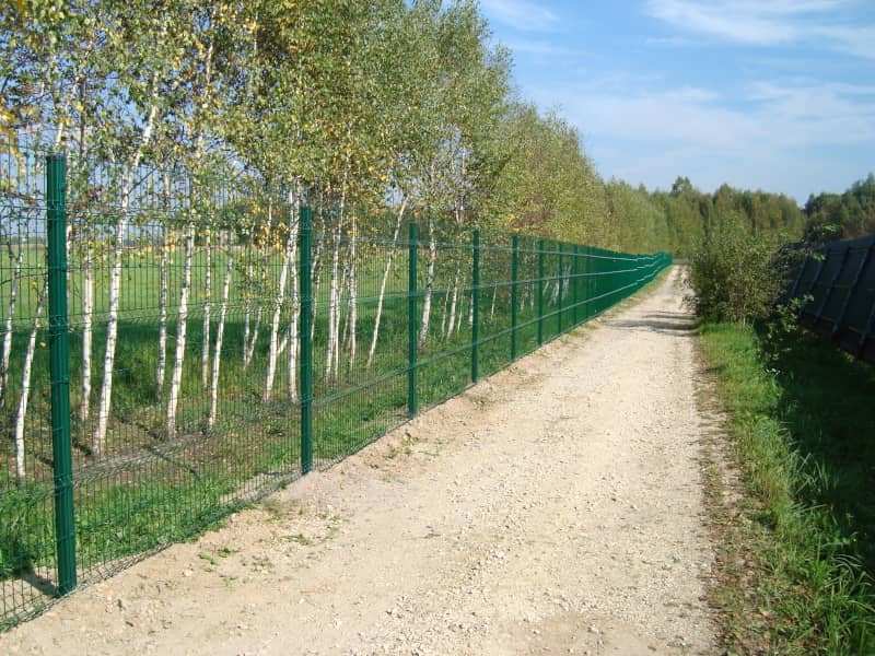 Сетчатый забор DoorHan в Чите с установкой